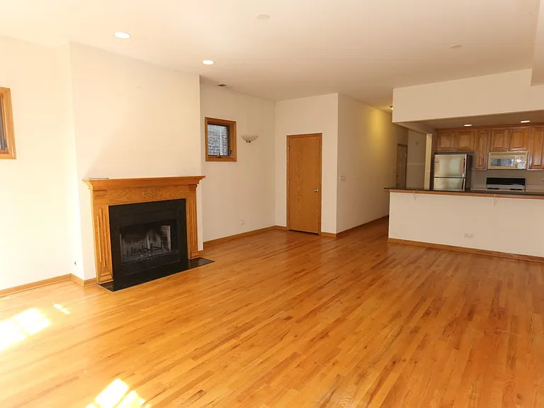 824 W Buckingham Pl #2C — Photo 8