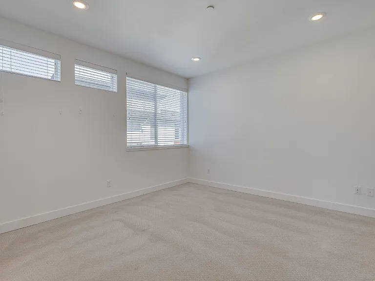 23115 NE 8th St — Photo 20