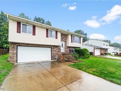 8275 Newcomb Dr, Parma, OH, 44129