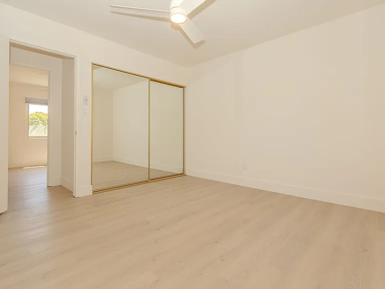 6180 Veemac Ave — Photo 23