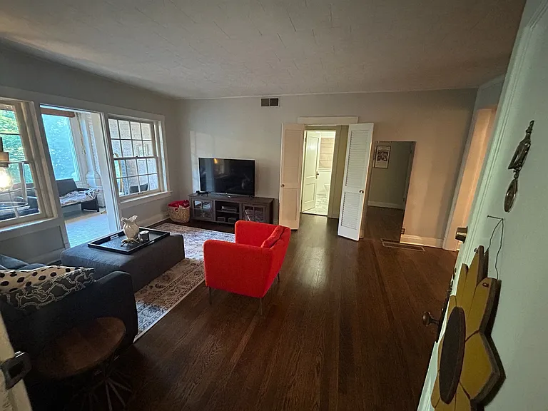 4508 J C Nichols Pkwy #2S — Photo 8