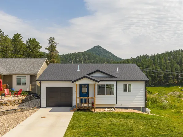 1056 Quinn Dr, Hill City, SD 57745