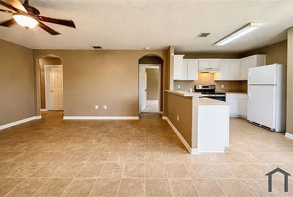 11526 Country Cyn — Photo 3