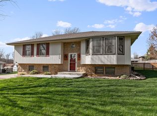 1406 NE 112th Ter, Kansas City, MO 64155