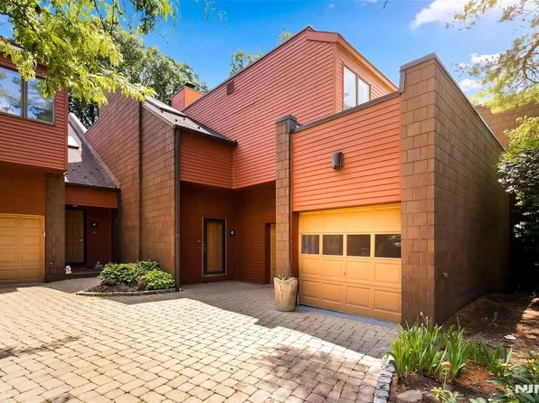 6 Old Quarry Rd, Englewood, NJ 07631