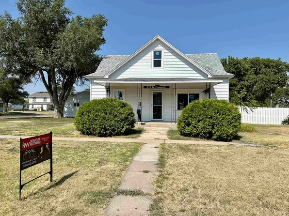 210 S Madison St, Plainville, KS 67663