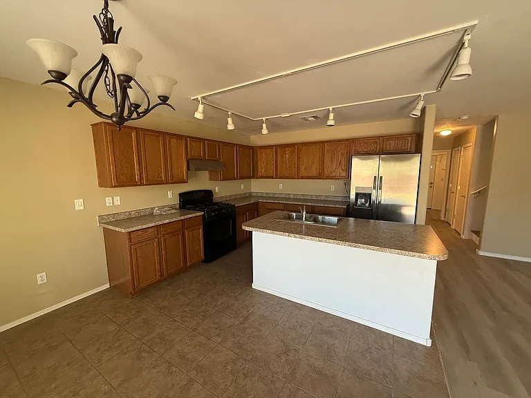 917 W Placita Canalito — Photo 6