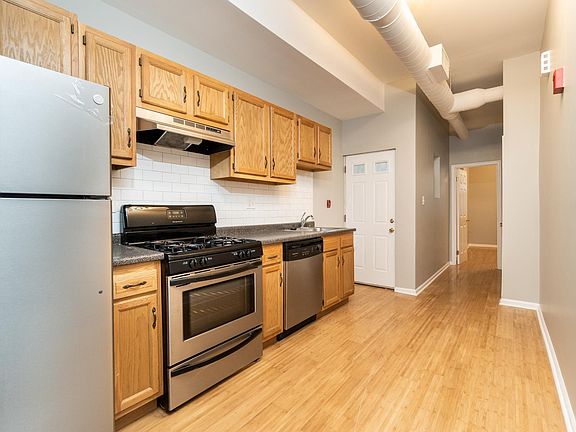 2nd image of 2319 Catharine St #1