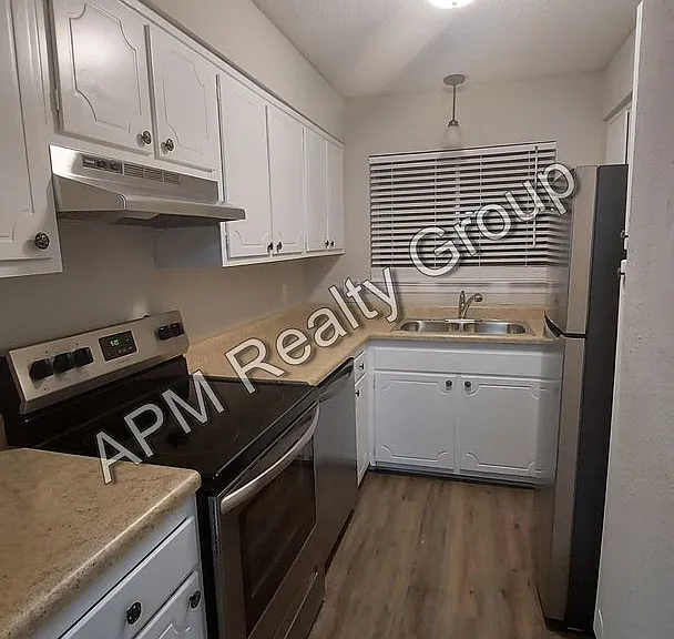 101 Cherry Hall Dr #3 — Photo 6