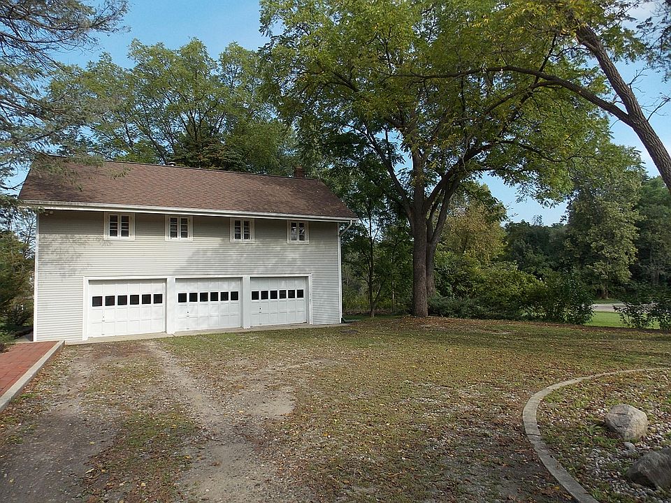 Finished 3-CarGarage with...