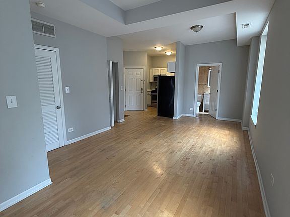 4th image of 602 S Western Ave APT 2SR
