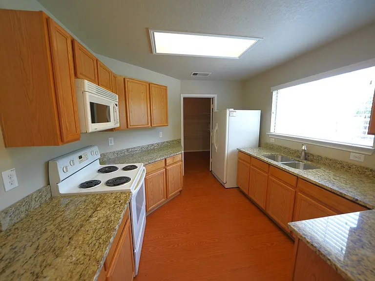 117 Angus Way — Photo 10