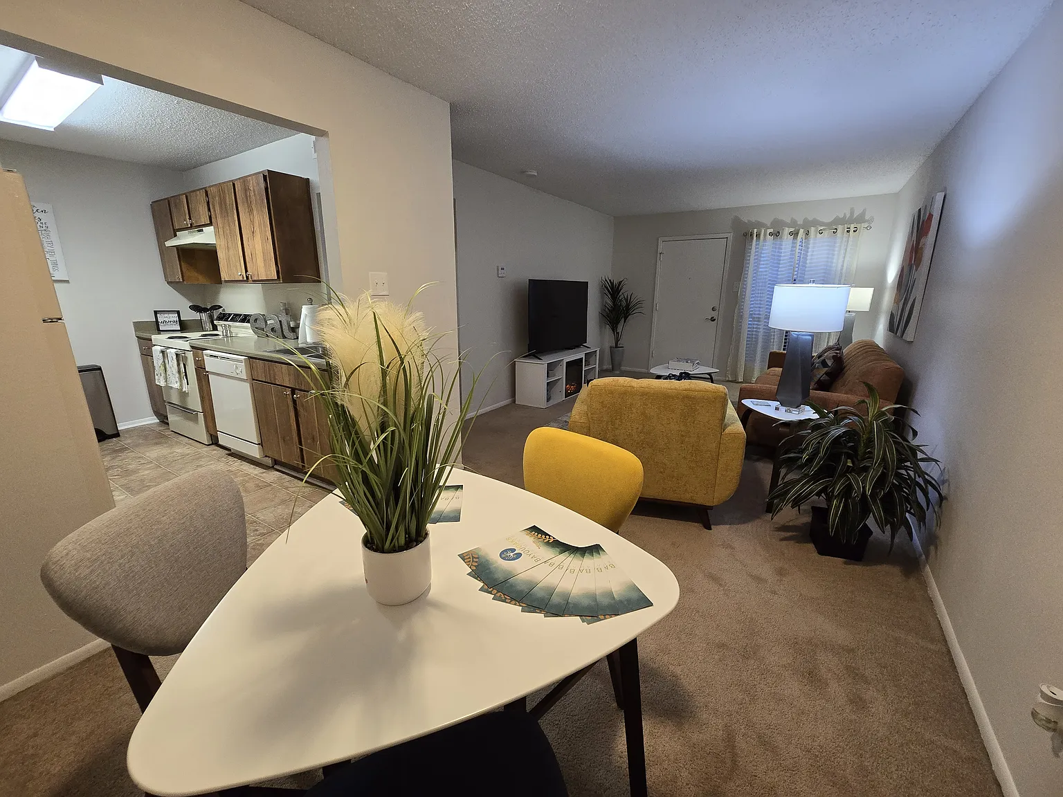 Bayou Oaks Apartments — Photo 4