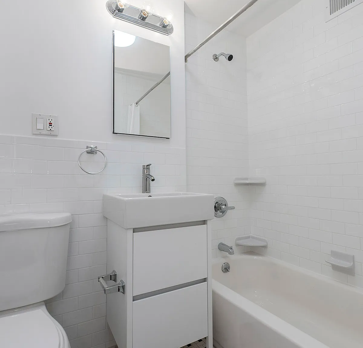 324 East 48th Street — Photo 1