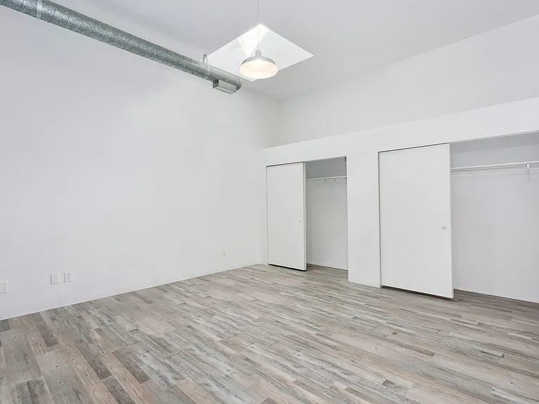 5240 S Tacoma Way — Photo 14
