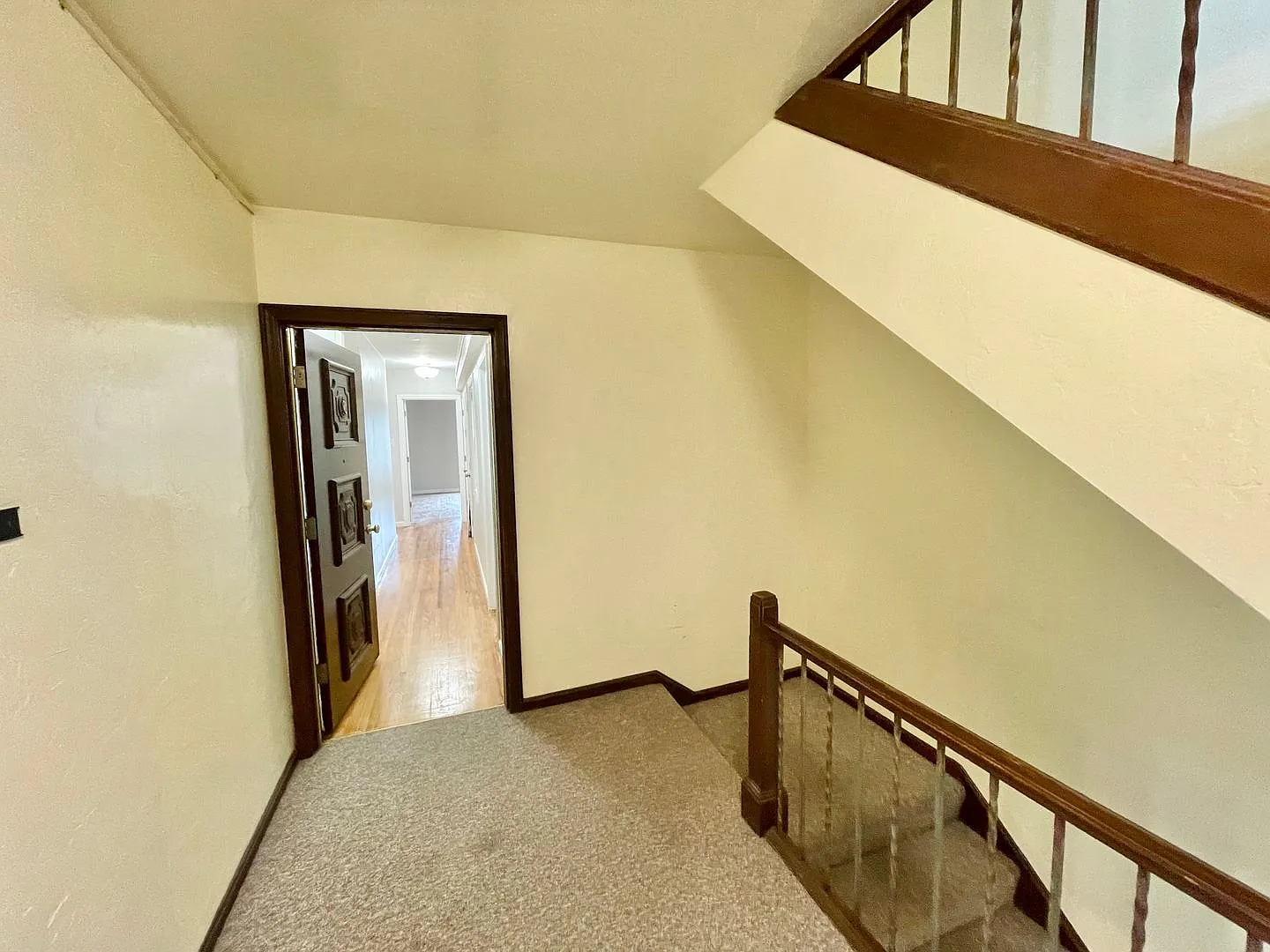 Presidio Terrace Newly Renovated, 2 Bedroom Apartment! - Progressive — Photo 3