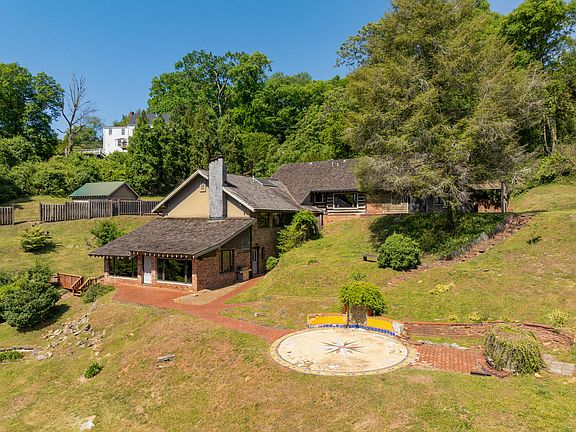 59th image of 2910 Crest Terrace Dr
