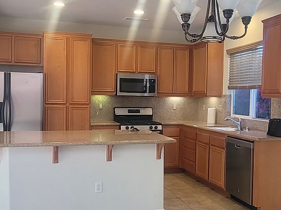 3rd image of 82722 Matthau Dr