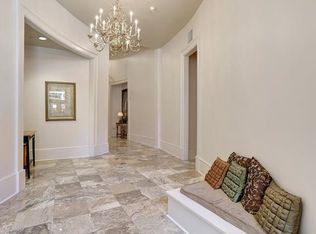 601 Baronne St APT 3D, New Orleans, LA 70113