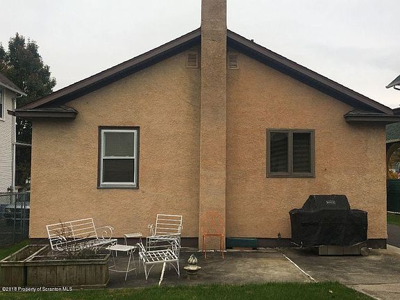 3rd image of 509 3rd St