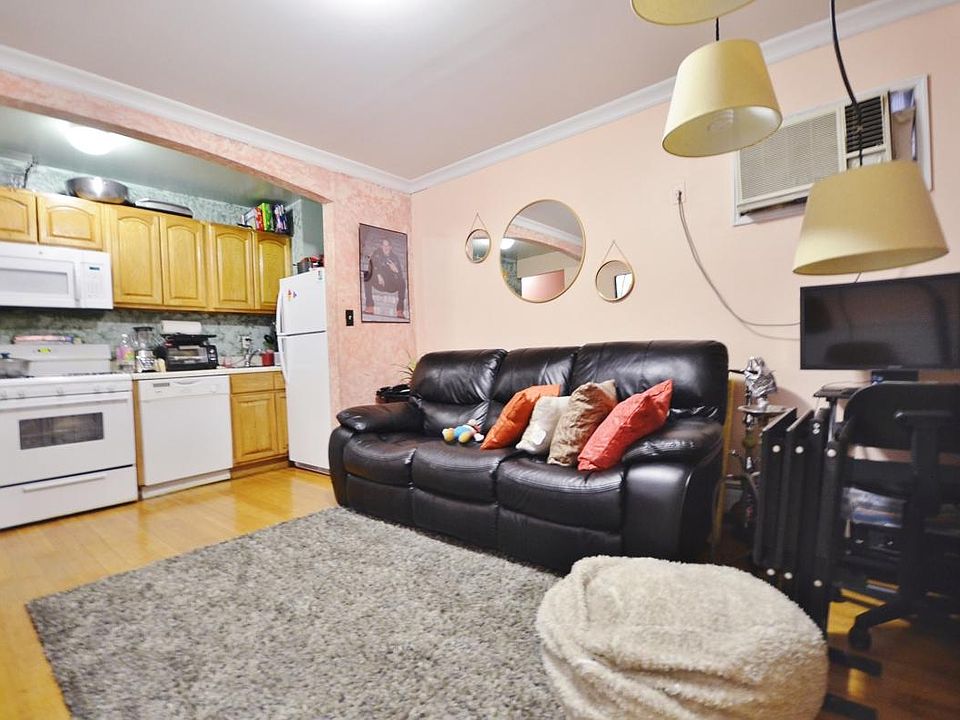Large Living room with open kitchen