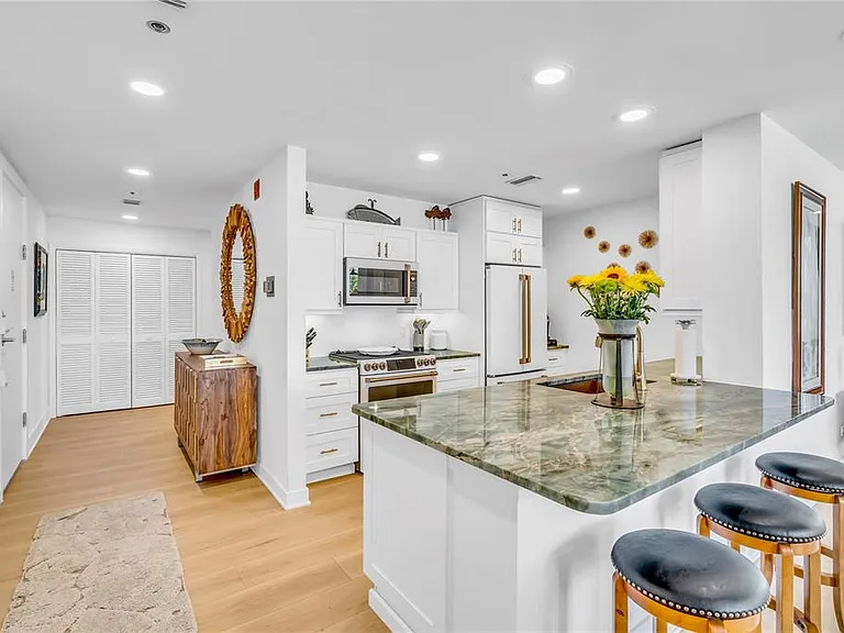 615 Dream Island Pl #201 — Photo 4