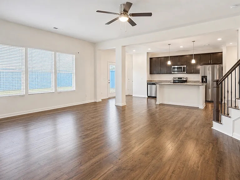 1704 Eagle View Dr — Photo 25