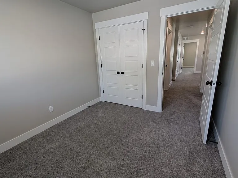 5560 Trueman #C — Photo 12
