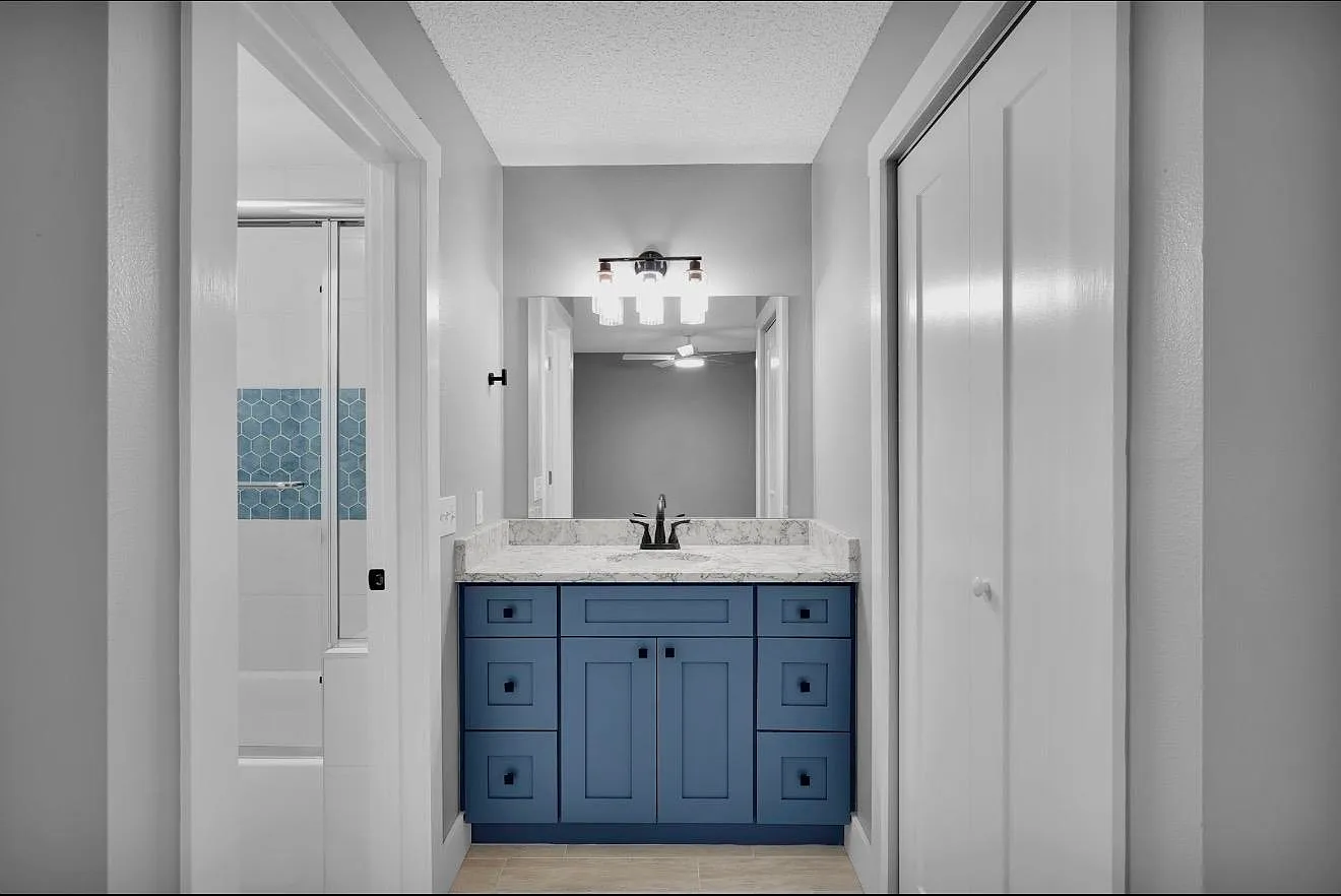 2 bed, 700 sqft, $1,500 — Photo 2