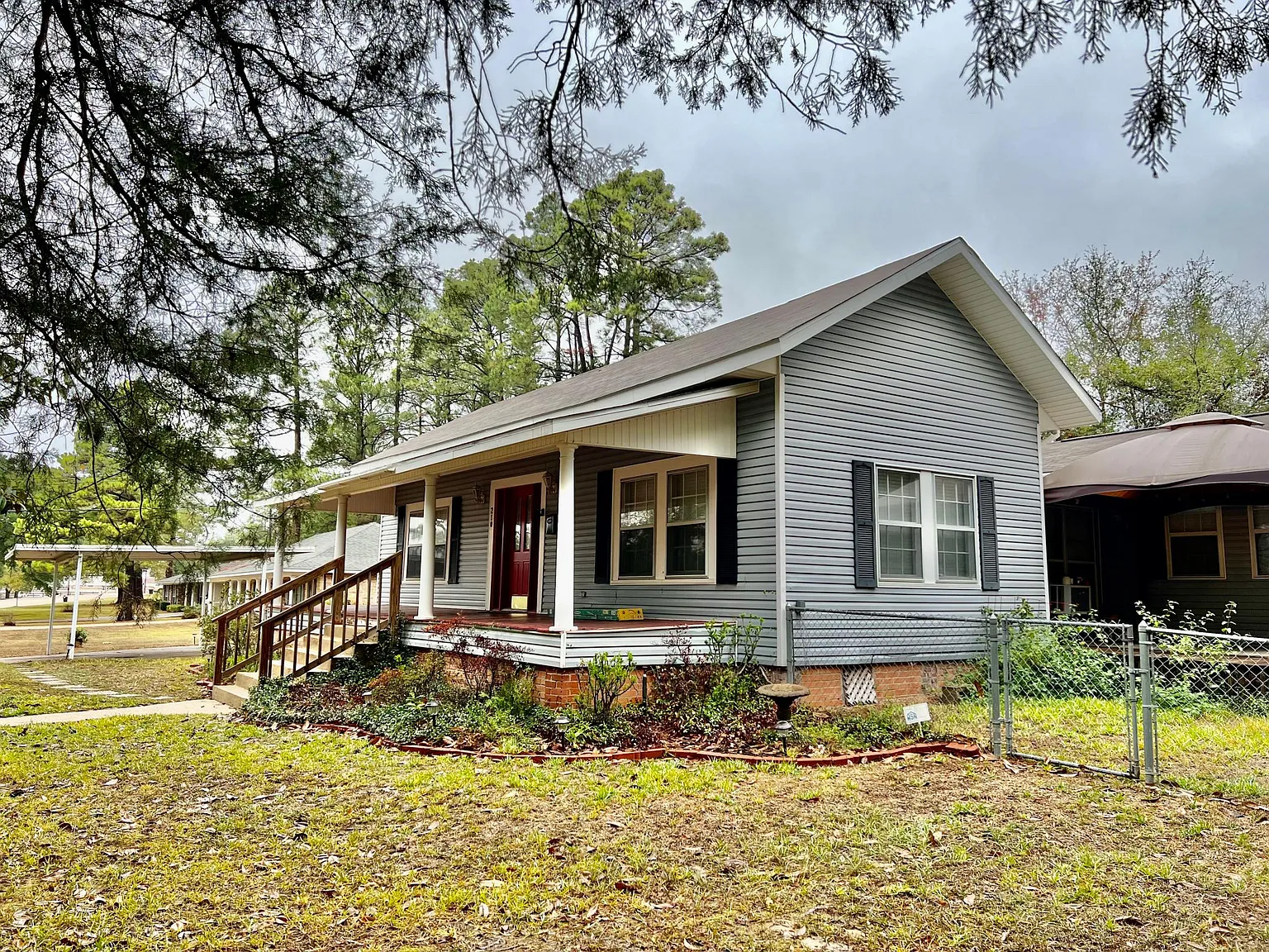 3 bed, 1800 sqft, $1,700 — Photo 1
