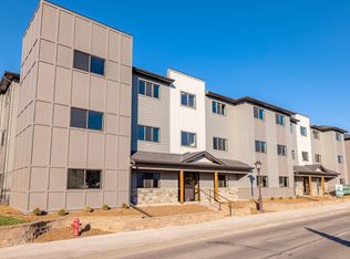 Flats on Vine, Lincoln, NE 68503
