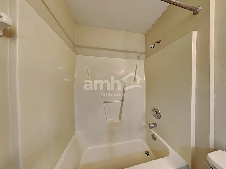 1051 Timber Trace Dr — Photo 17