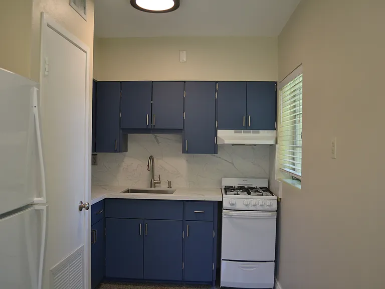 509 1/2 SW 20th St — Photo 5