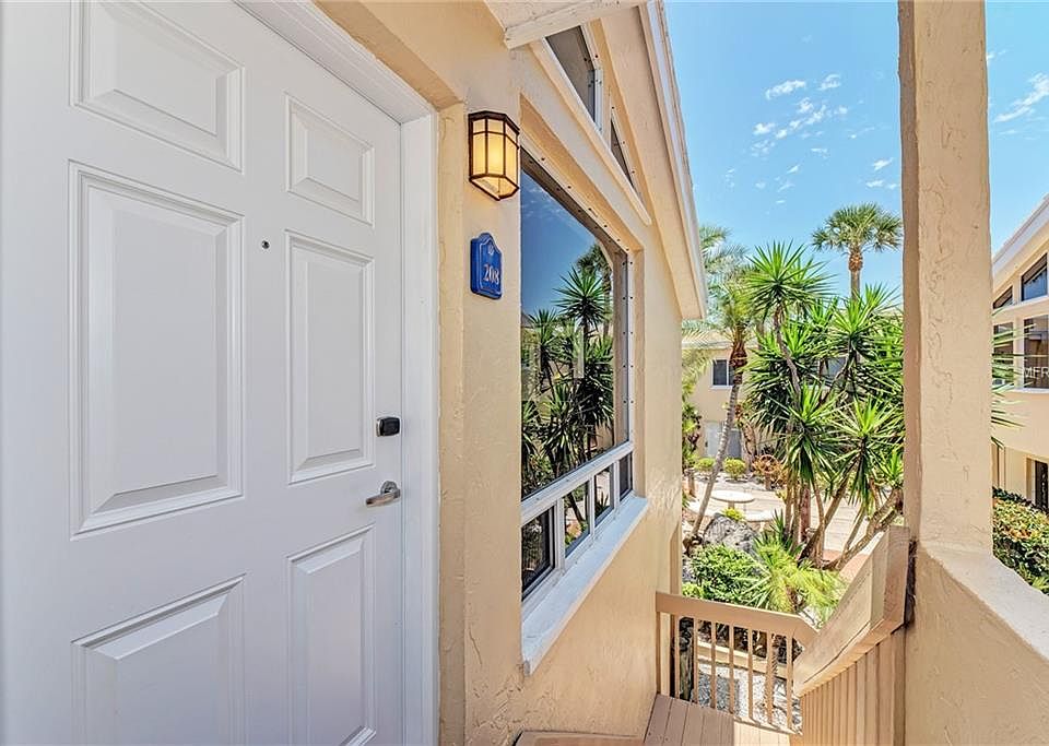 1st image of 1275 Tarpon Center Dr APT 208
