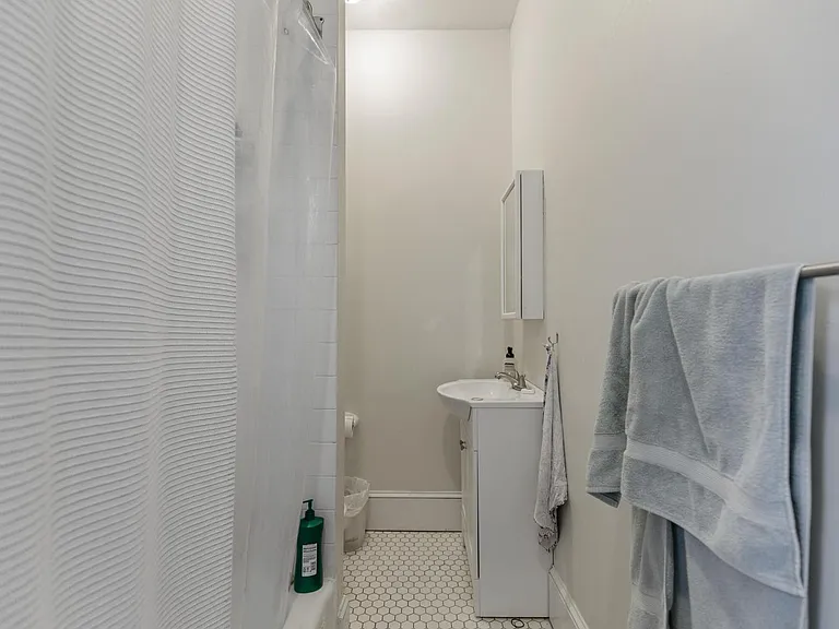 34 Cushman St #2 — Photo 8
