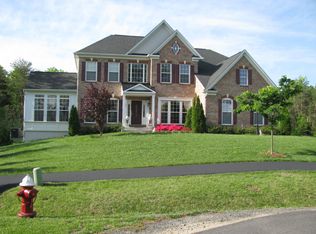 42369 Astors Beachwood Ct, Chantilly, VA 20152