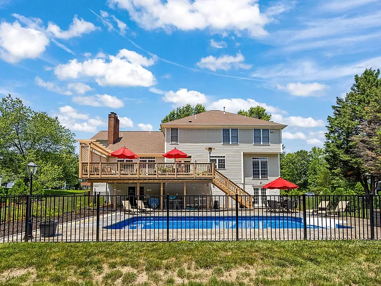 26 Kirby Ln — Photo 47