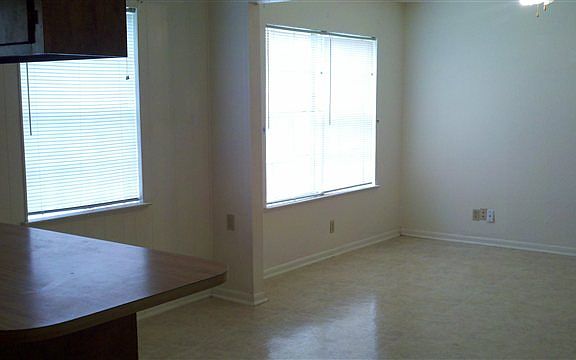 4th image of 5675 Scenic Dr