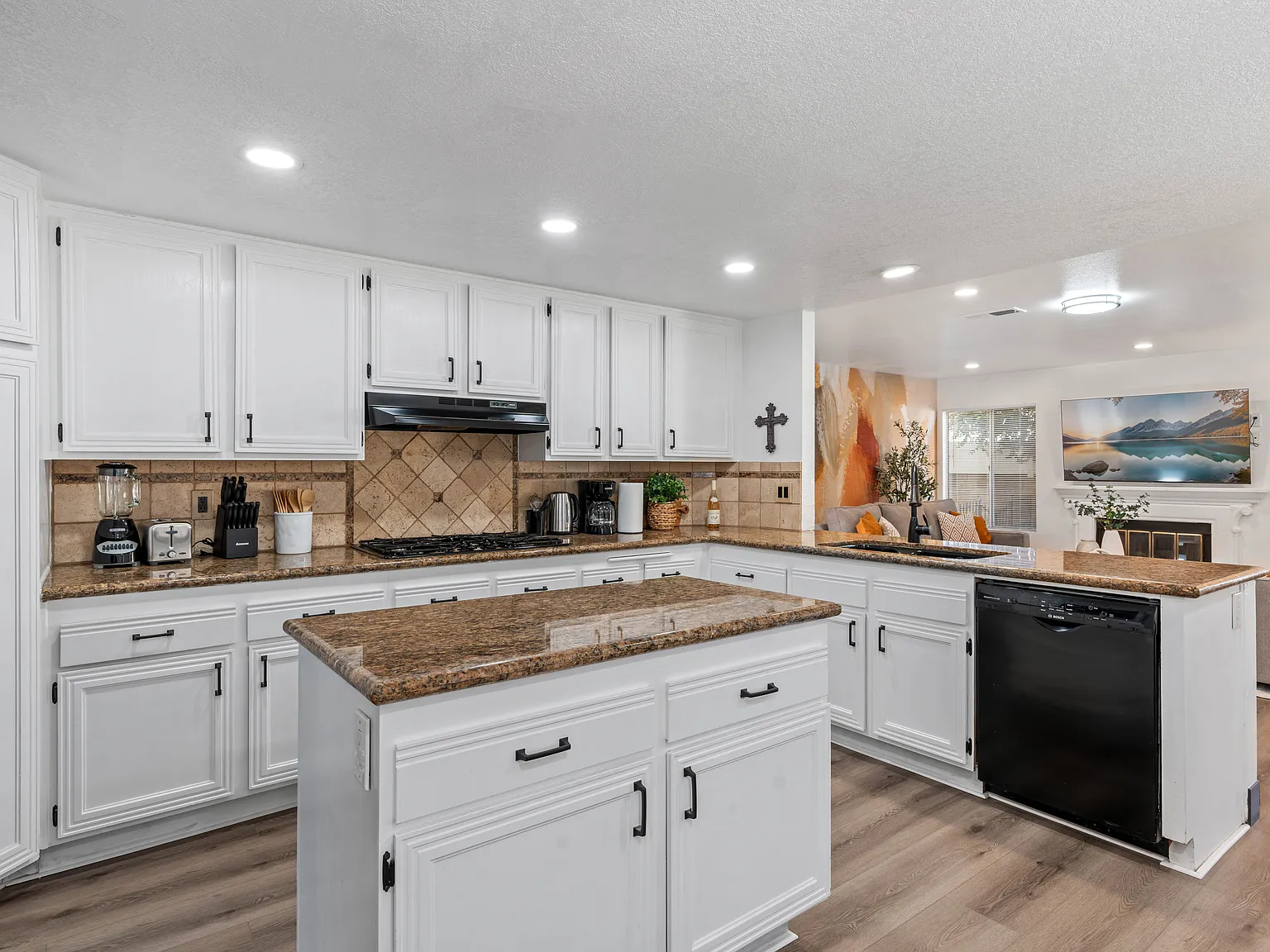 28832 Harwick Dr — Photo 3