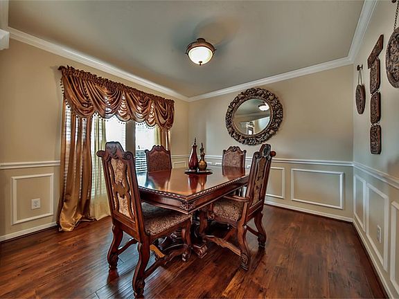 4th image of 22106 Leirop Dr
