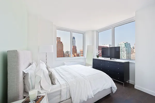 Rented by Lalezarian Properties | media 20