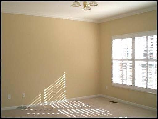 4th image of 1600 Scenic Valley Ln