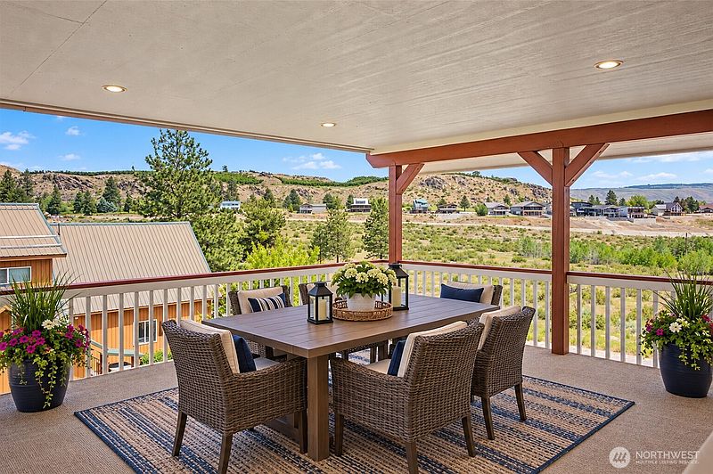 5th image of 81 Golf Course Drive