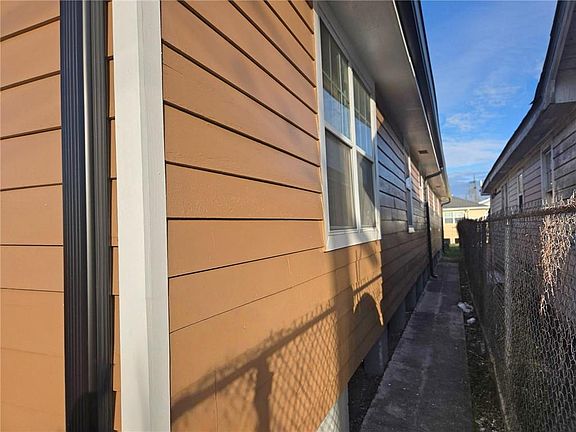 4th image of 2933 Marigny St