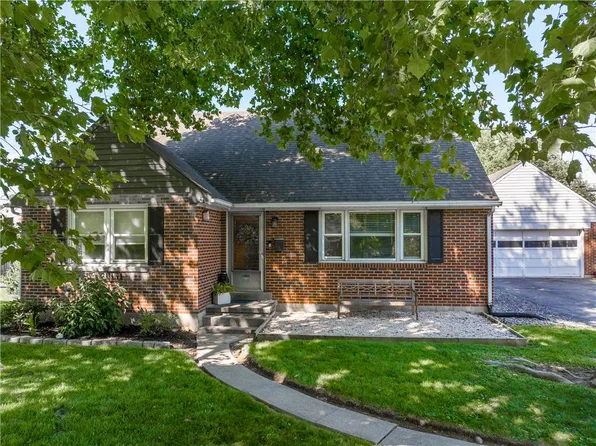 132 Garden Ter, Nazareth, PA 18064