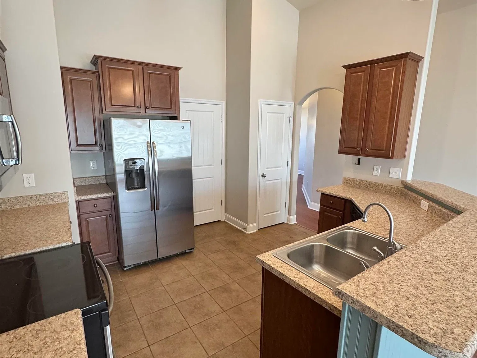 3 bed, 2.0 bath, 1487 sqft, $1,575 — Photo 3