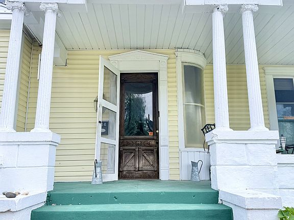 5th image of 314 E 16th St