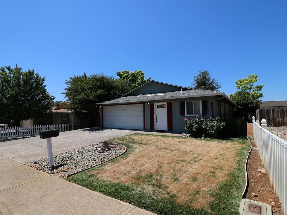 2nd image of 2542 Rainbow Ln