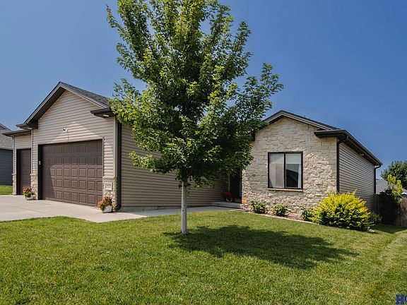 3rd image of 3151 N 91st Ct