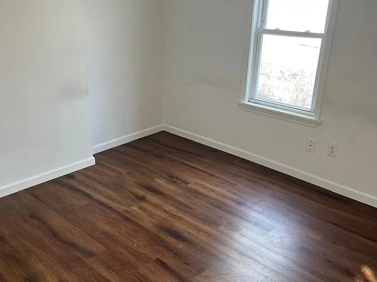 26 Edgeworth St #1 — Photo 6